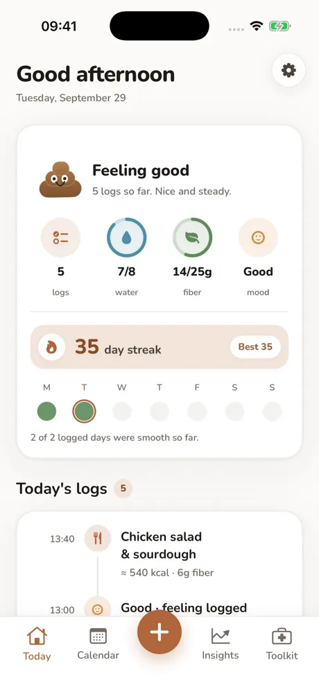 Today screen with sample entries, water totals and a logging streak.